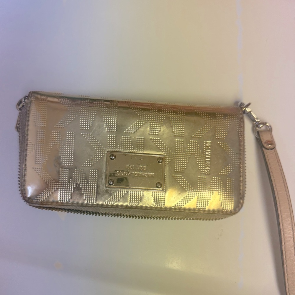 Micheal Kors wallet